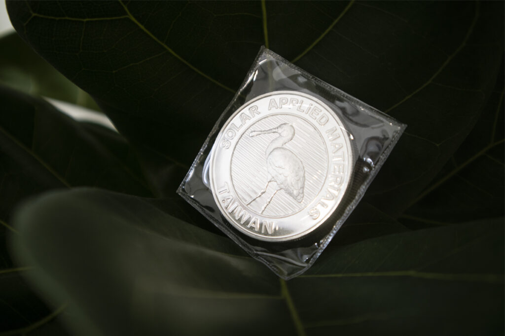 光洋長虹出品的LBMA認證聚福銀章，兼具文化意涵與高純度銀製工藝
